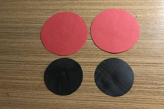 红色苹果手工版教程
:简单又可爱的手工瓢虫-第3张图片-太平洋在线下载