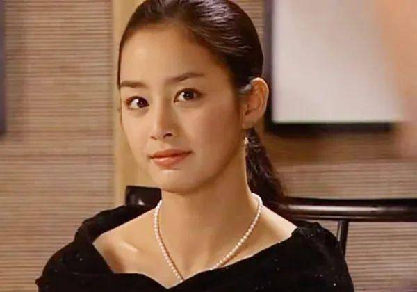 小苹果韩国版成绩好嘛:不愧是300亿国民第一美女-第8张图片-太平洋在线下载
