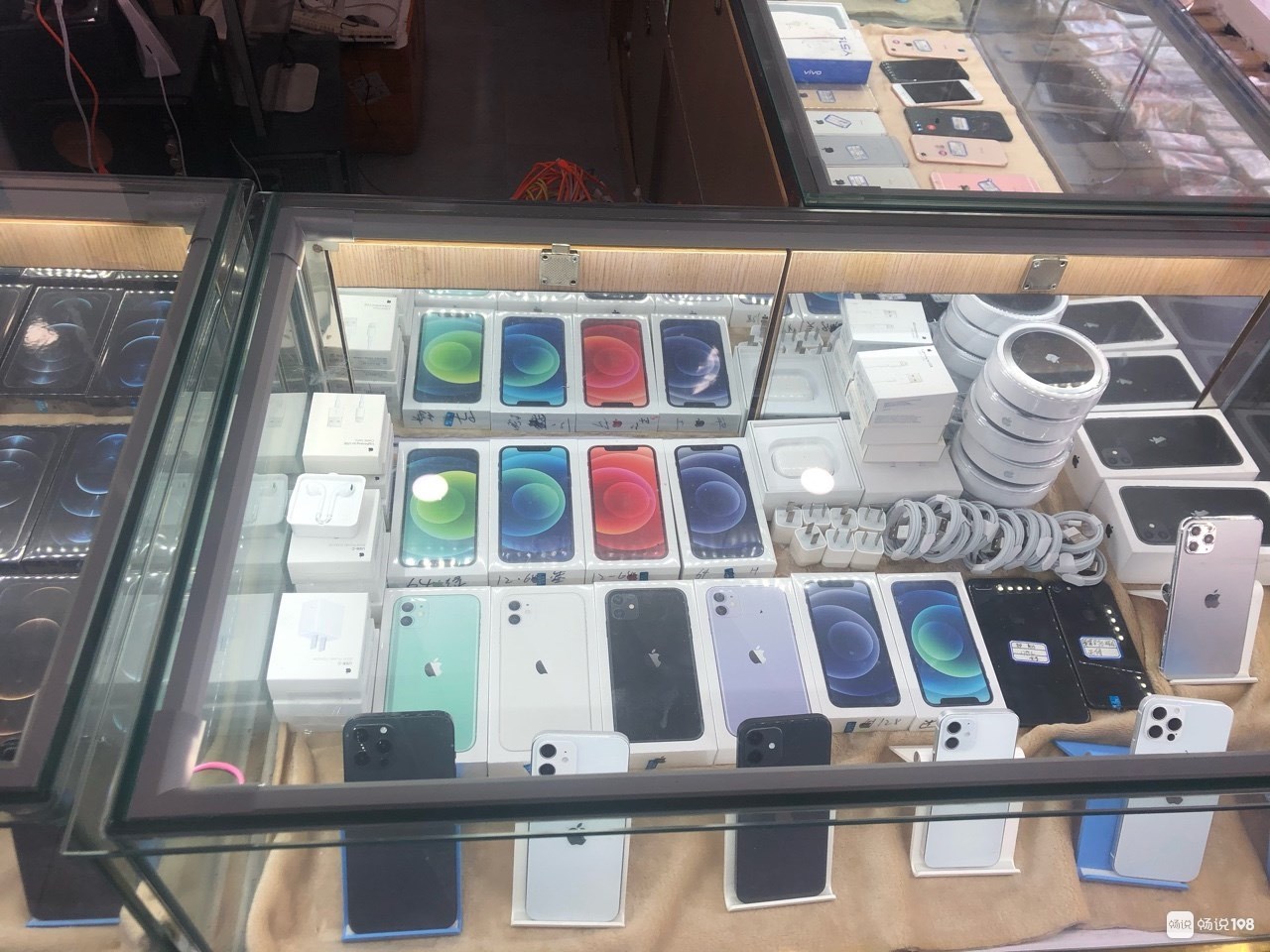 安卓版和苹果版苹果iphone官网入口-第1张图片-太平洋在线下载