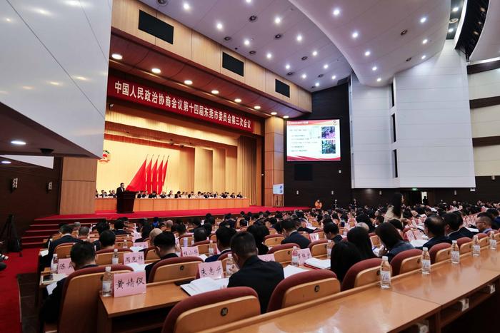 直击两会现场客户端现场直播两会现场直播-第1张图片-太平洋在线下载